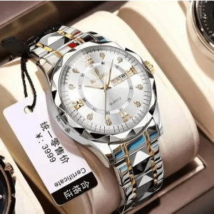 Luxuryus dimond cut Watch - golden white